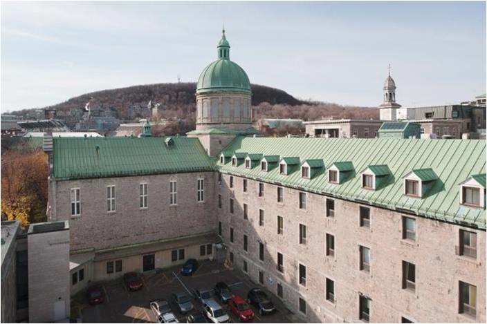 Hotel-Dieu de Montreal and its parking lots